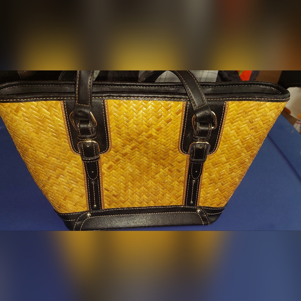 Vintage Aigner Woven Straw Tan and Black Women's Handbag Smoke free Home - Picture 9 of 9